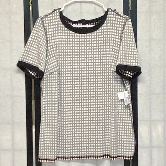 Anne Klein Short Sleeve Collarless Button Back Polka Dot Shirt Black White 0 NWT - Picture 5 of 11